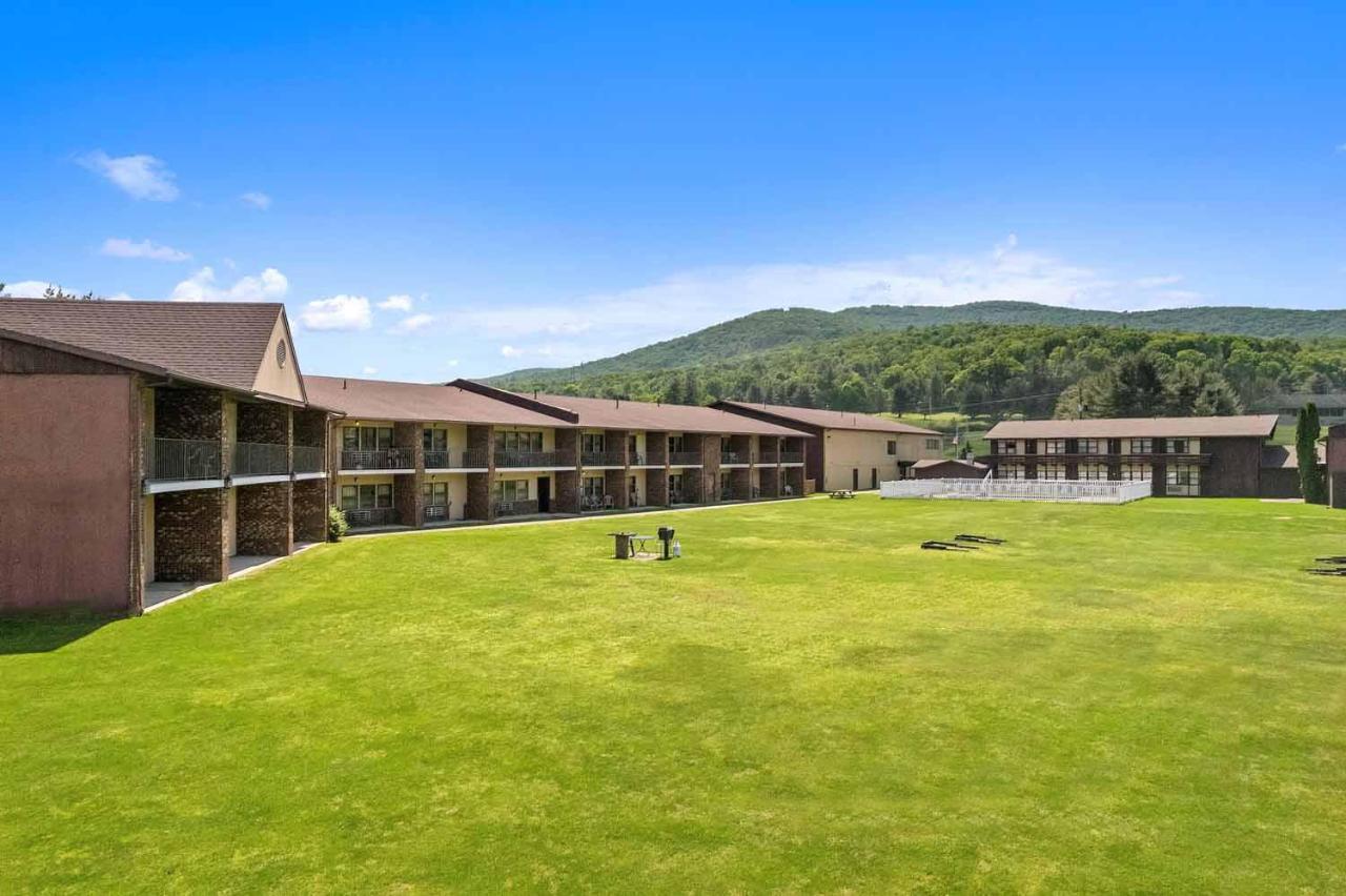 Shadowbrook Resort Tunkhannock Εξωτερικό φωτογραφία