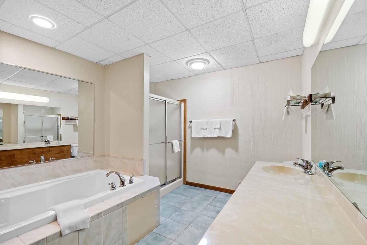 Shadowbrook Resort Tunkhannock Εξωτερικό φωτογραφία